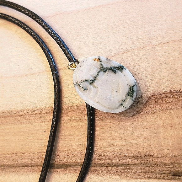 Egyptian Scarab Amulet Pendant Necklace Moss Agate - Picture 3 of 7